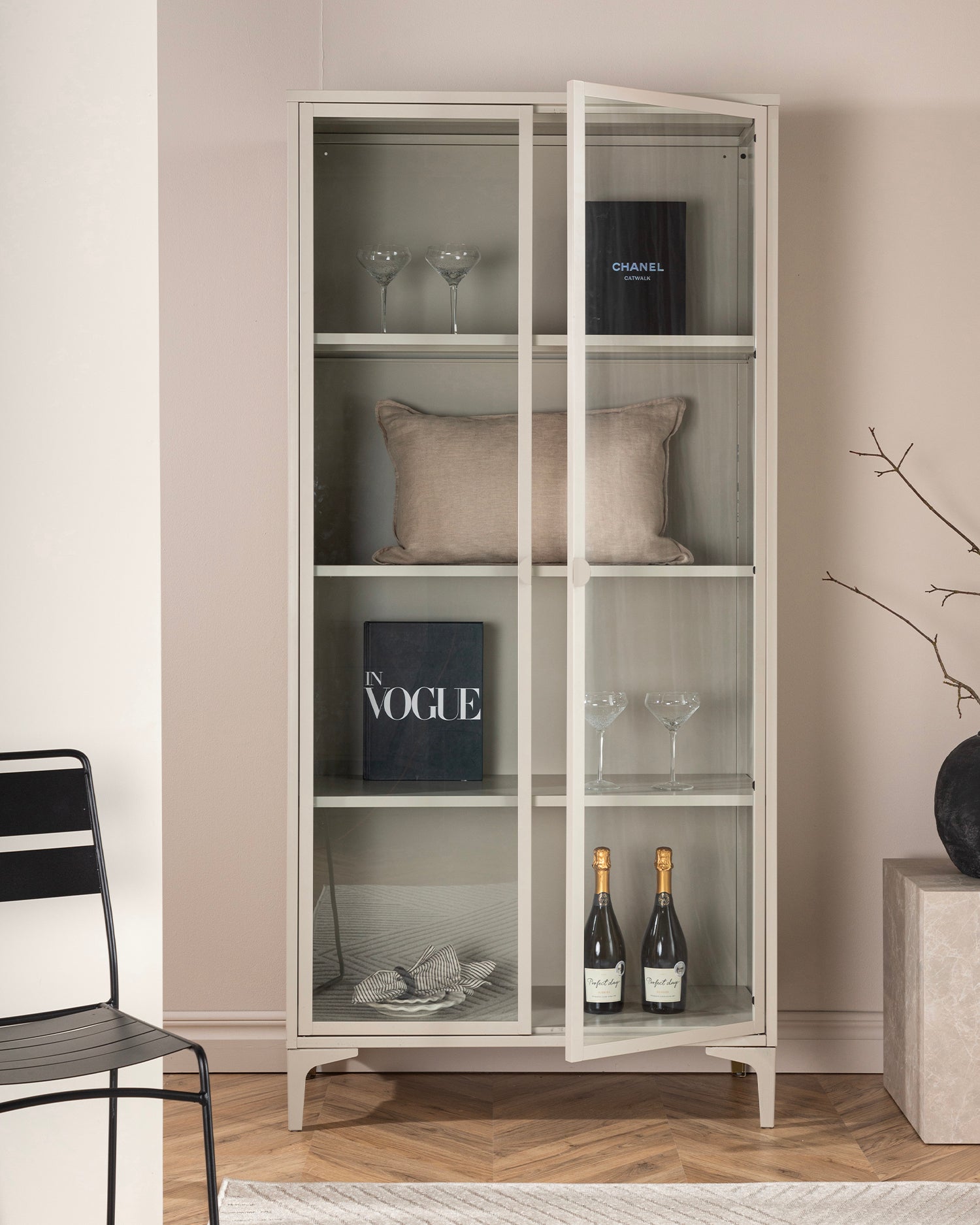 Vetrina in acciaio e vetro Piring