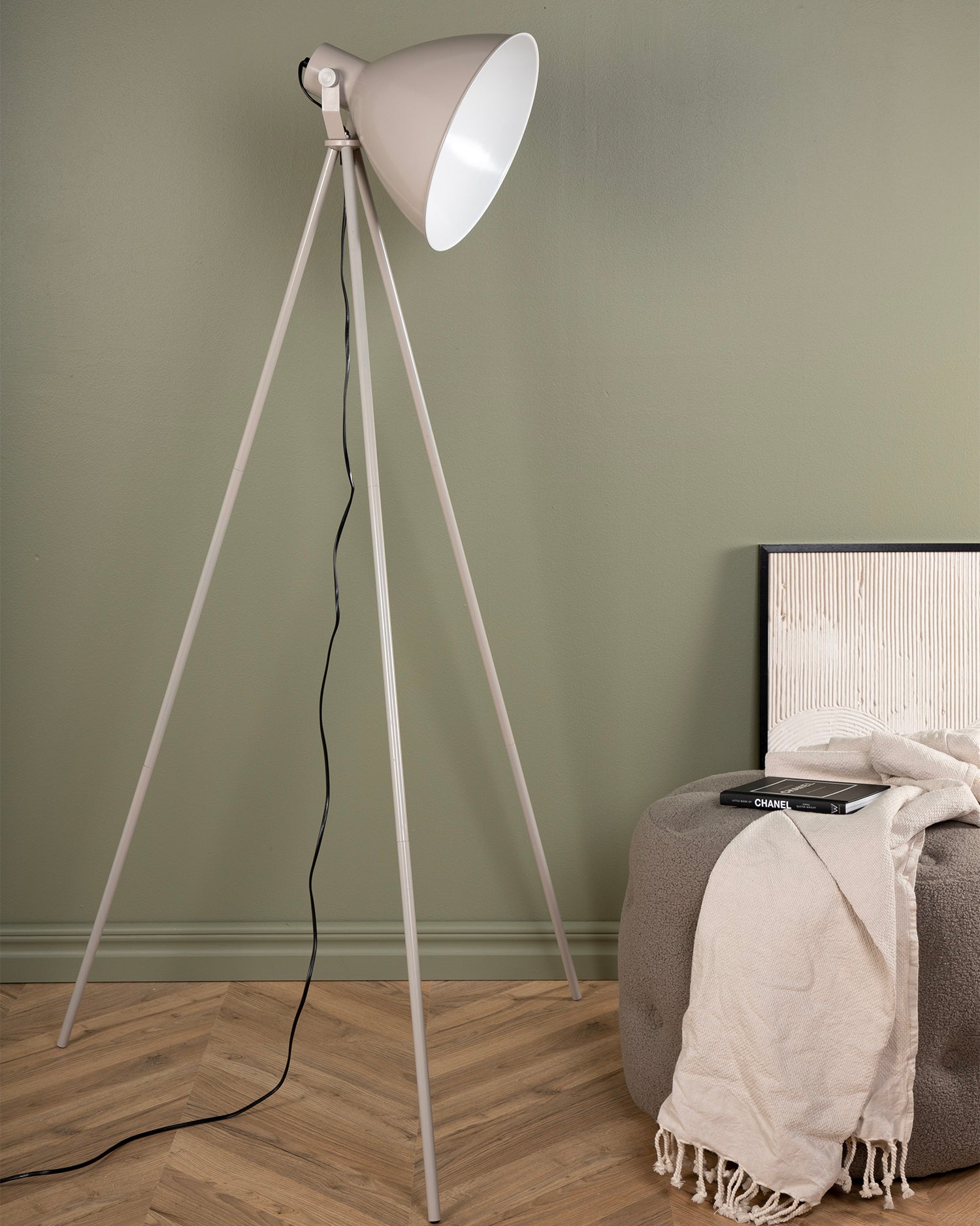 Lampada da terra in metallo Tiv