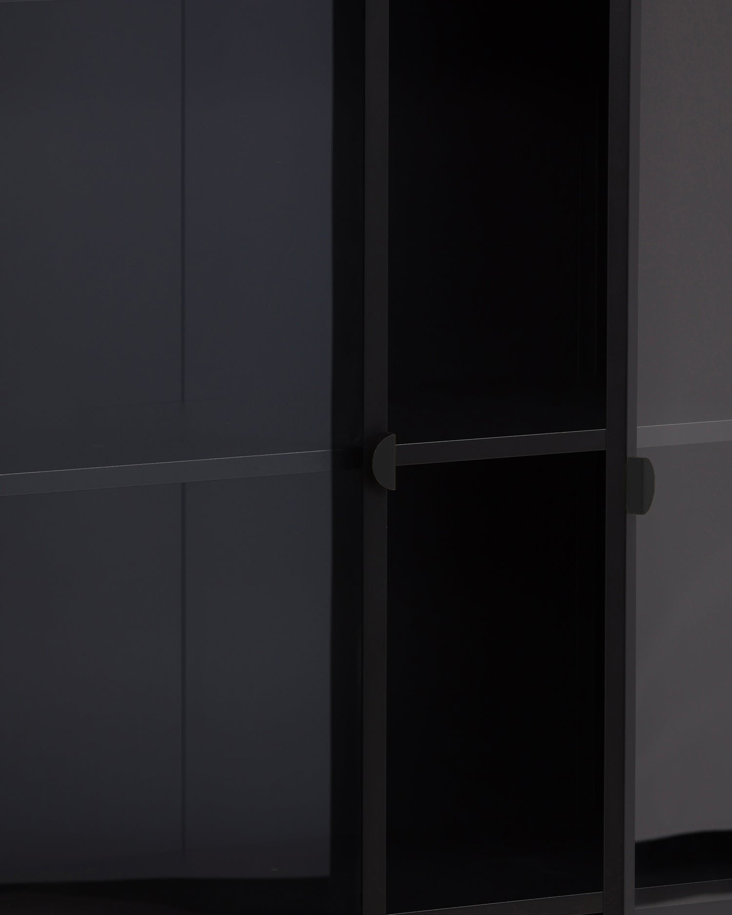 Vetrina in acciaio e vetro Piring