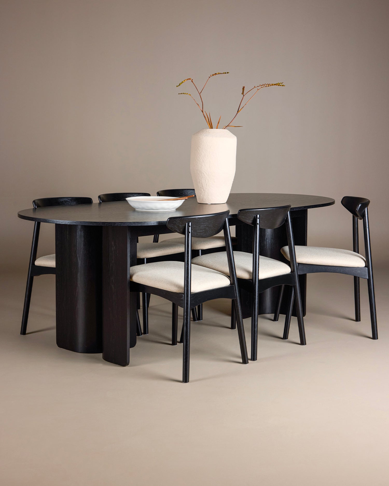 Tavolo da pranzo ovale in legno Tyresö