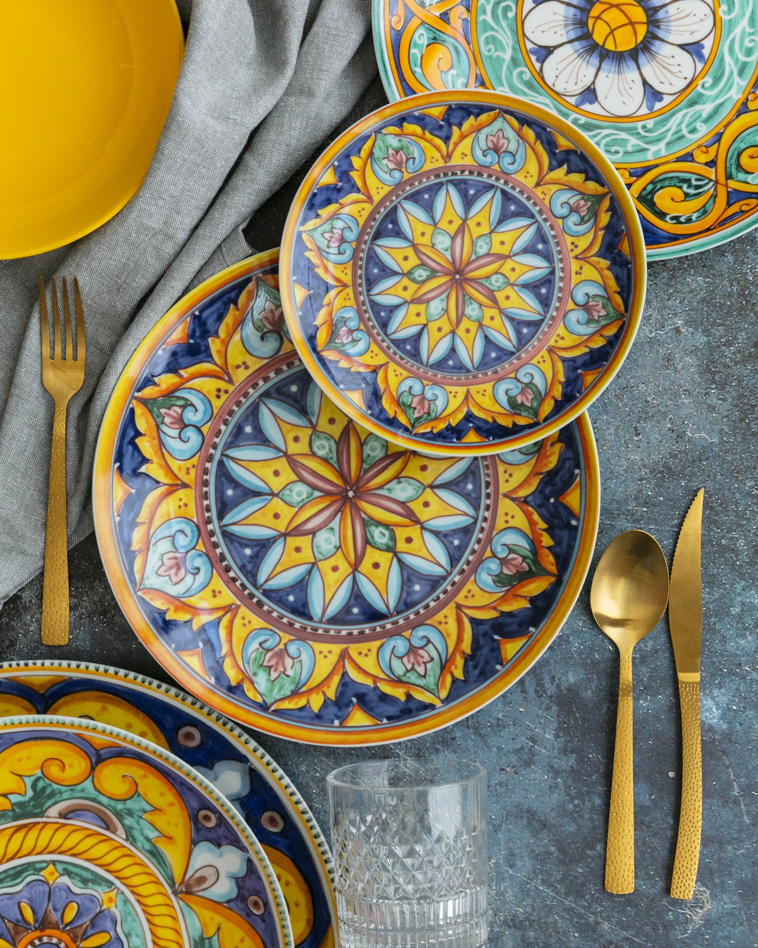Set 24 posate in acciaio opaco Stone, oro