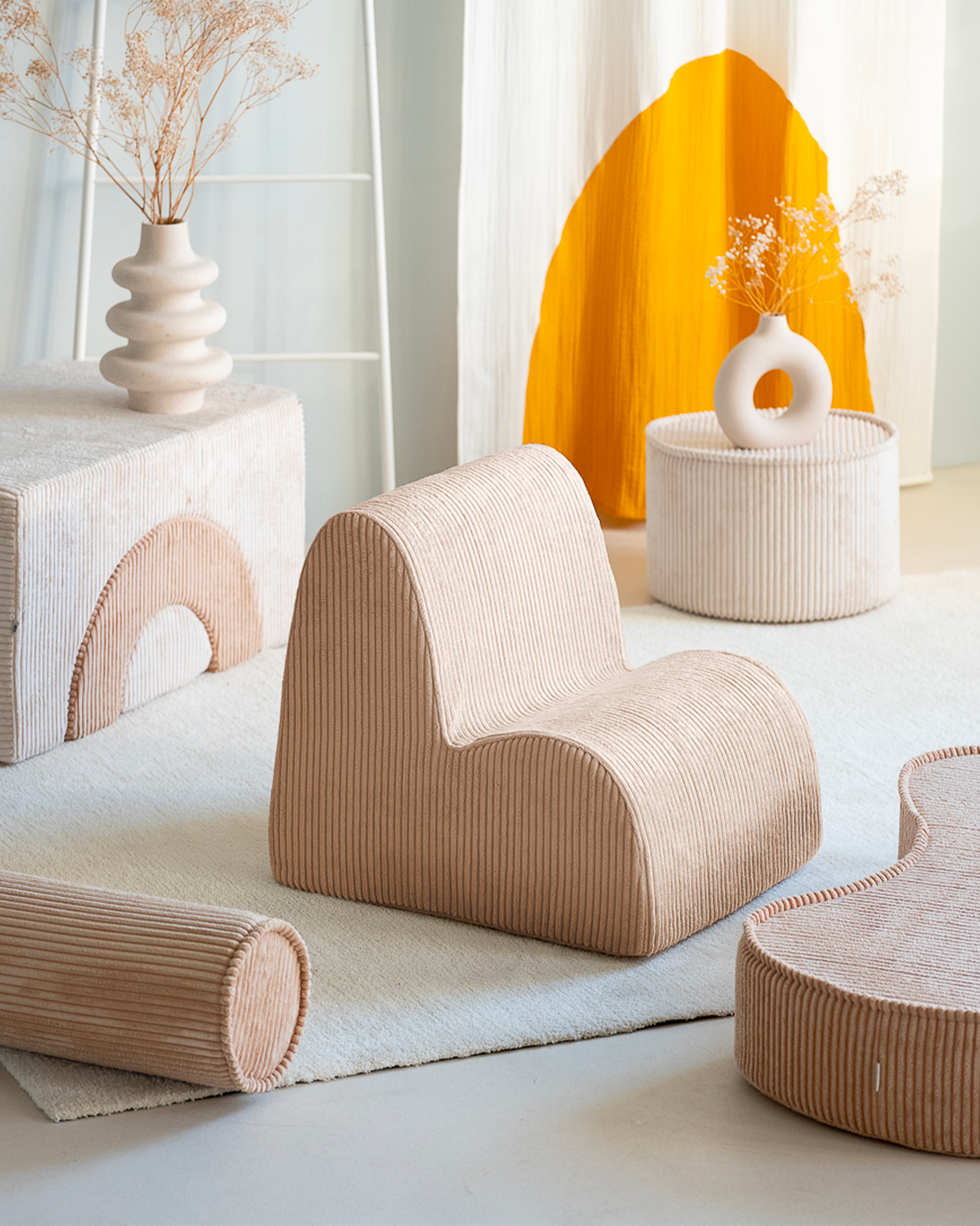 Sedia per bambini in velluto Cloud, nocciola