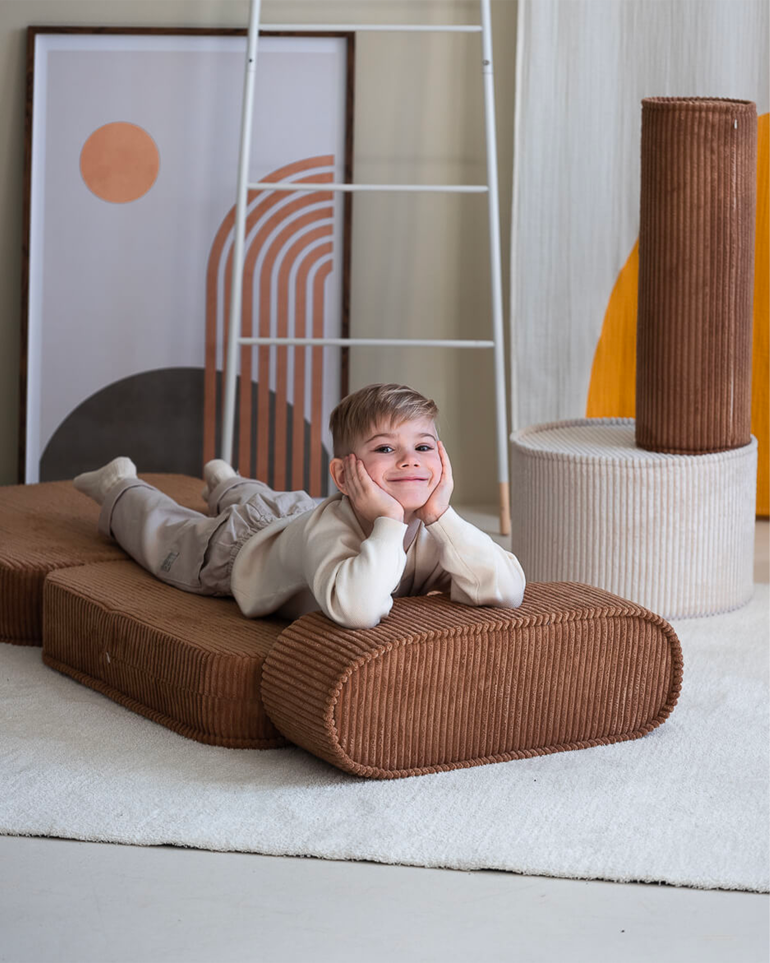 Poltrona per bambini in velluto a coste Flip, marrone