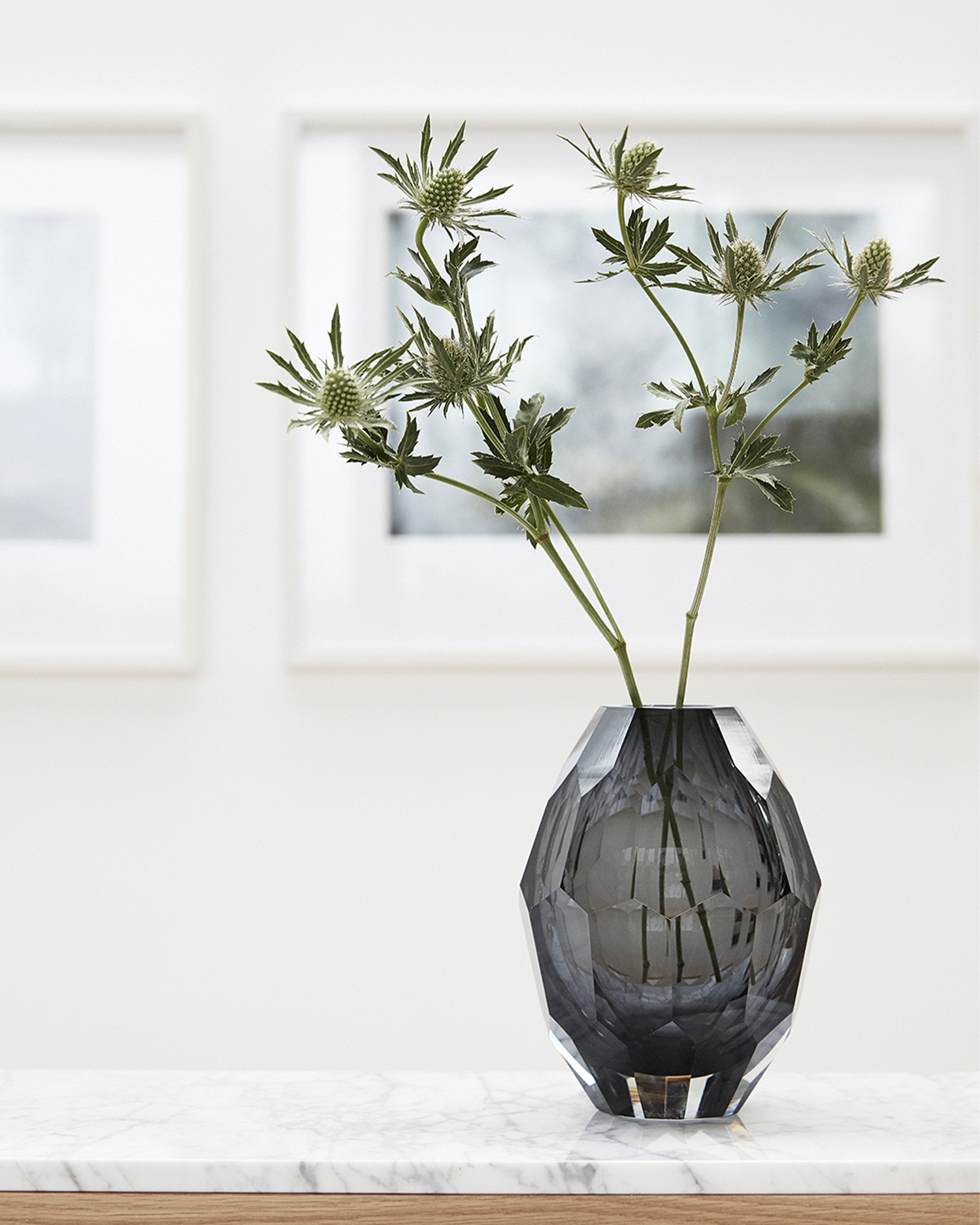 Vaso in vetro sfaccettato Facet, grigio
