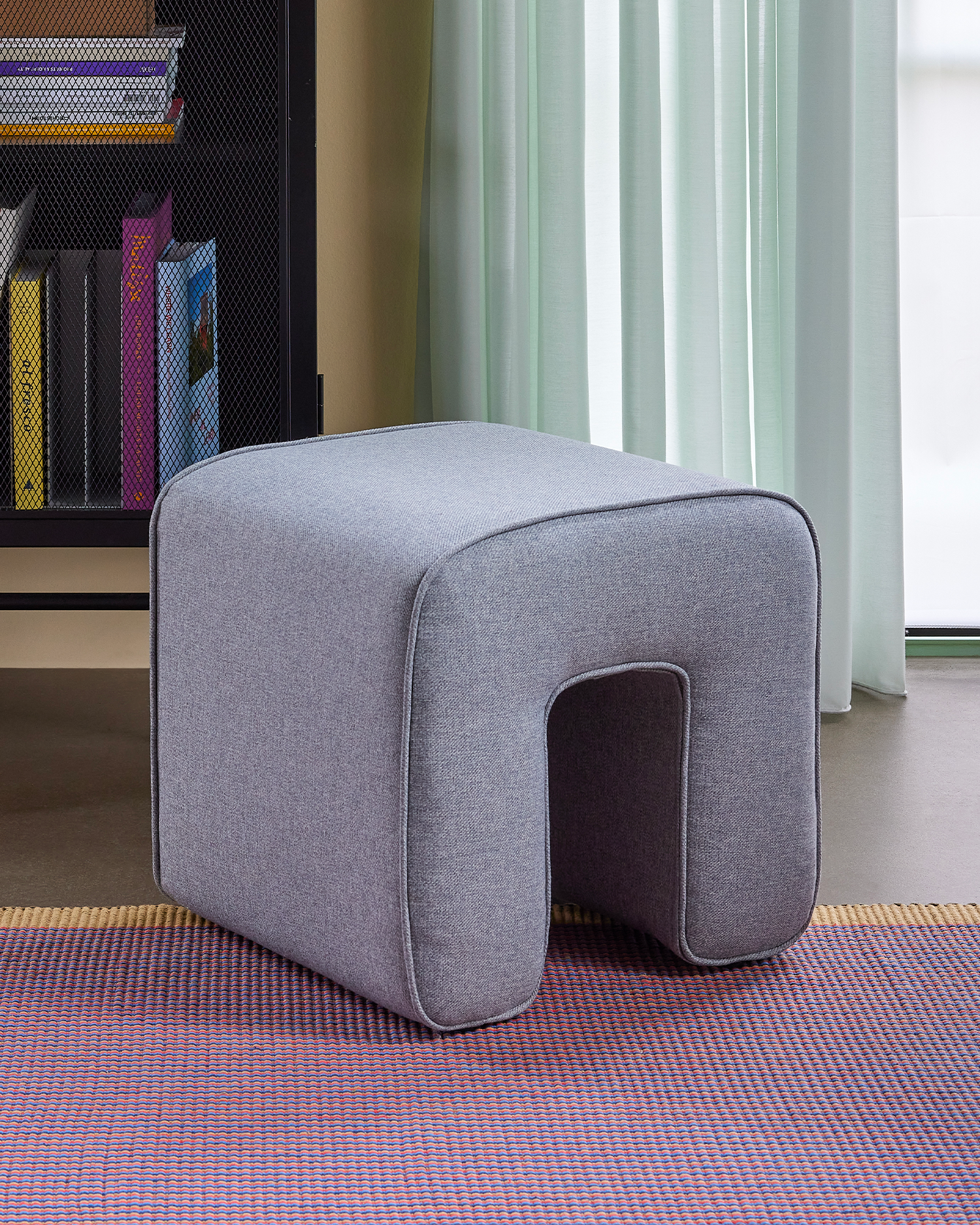 Pouf imbottito Sculpture, grigio